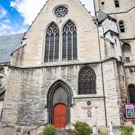 Le Loft Du Parvis : Spacieux, & Elegant. *